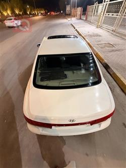 هيونداي أزيرا